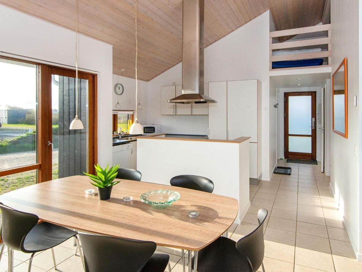 Three-Bedroom Holiday Home In Ulfborg 27 Thorsminde Екстериор снимка